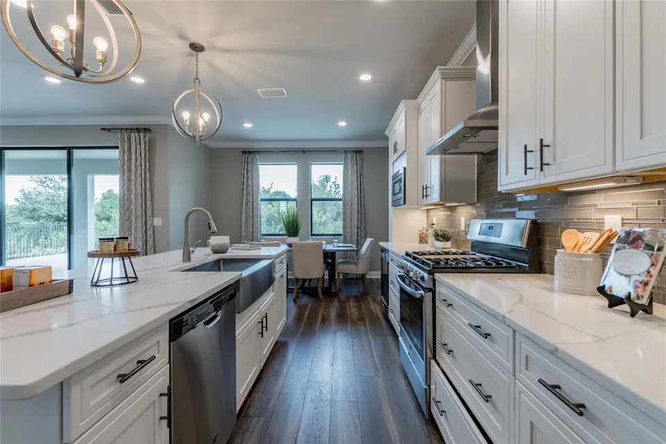 704 ESTATES BLVD, photo 19