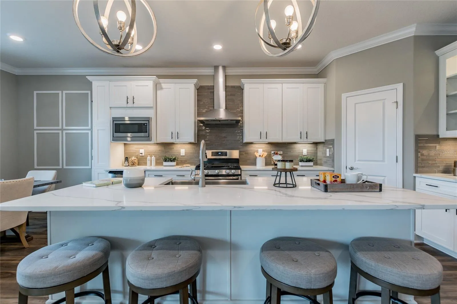 704 ESTATES BLVD, photo 21