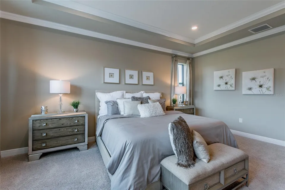 704 ESTATES BLVD, photo 29