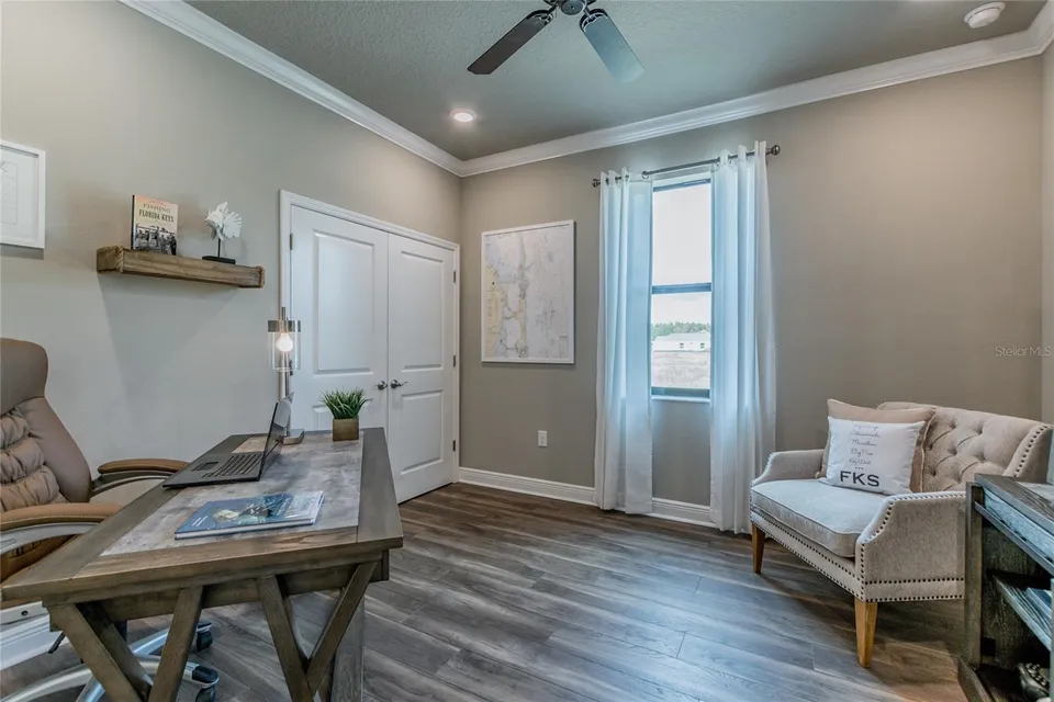 704 ESTATES BLVD, photo 39