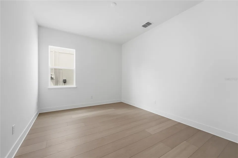 1031 GLORYLAND CT, photo 16