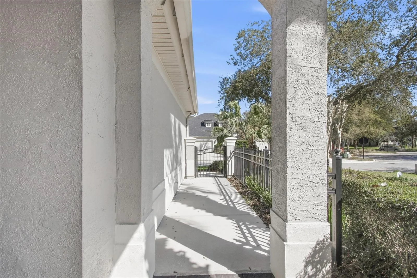 3 RIVER PARK DR N, photo 4