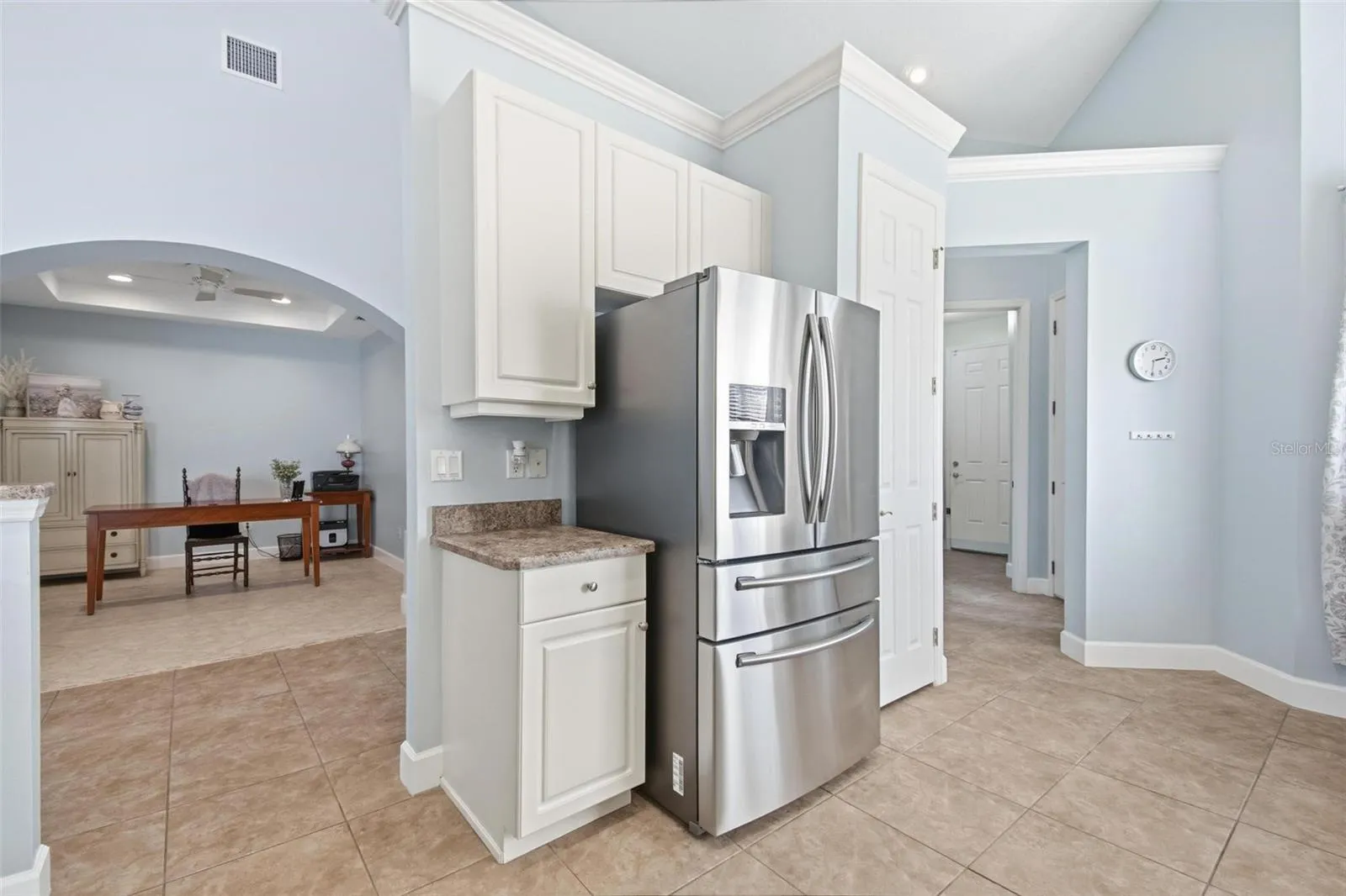 3 RIVER PARK DR N, photo 9