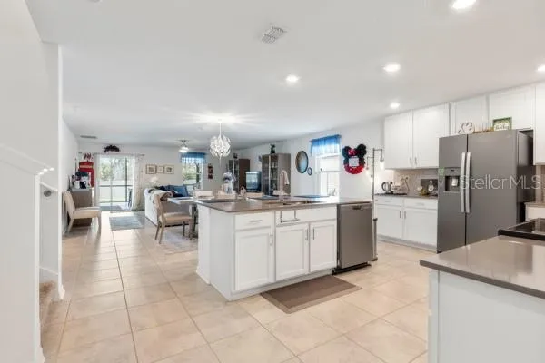 4382 FINCH LN, photo 2