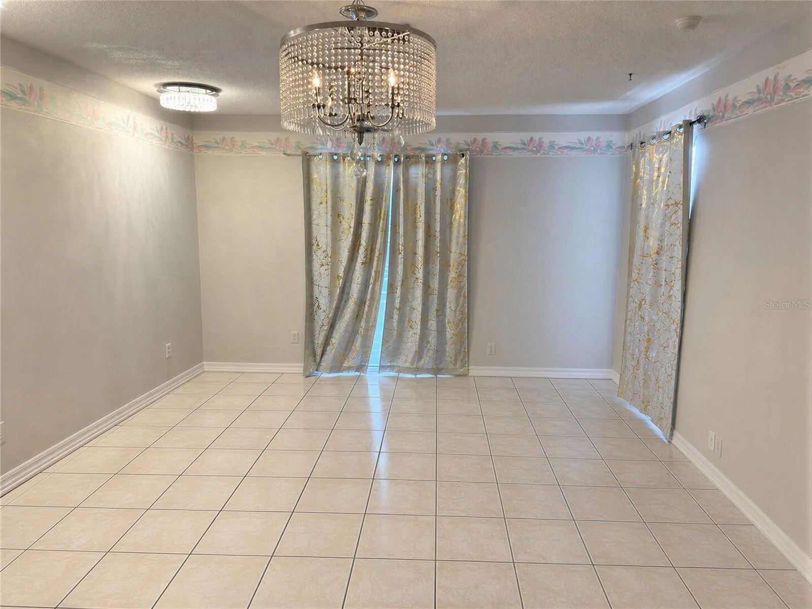 6142 TEBBETTS DR, photo 3