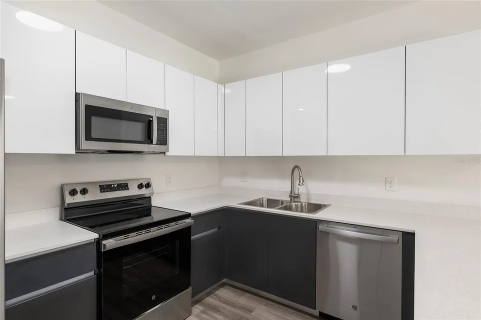 1581 NW 29TH RD #2, photo 5