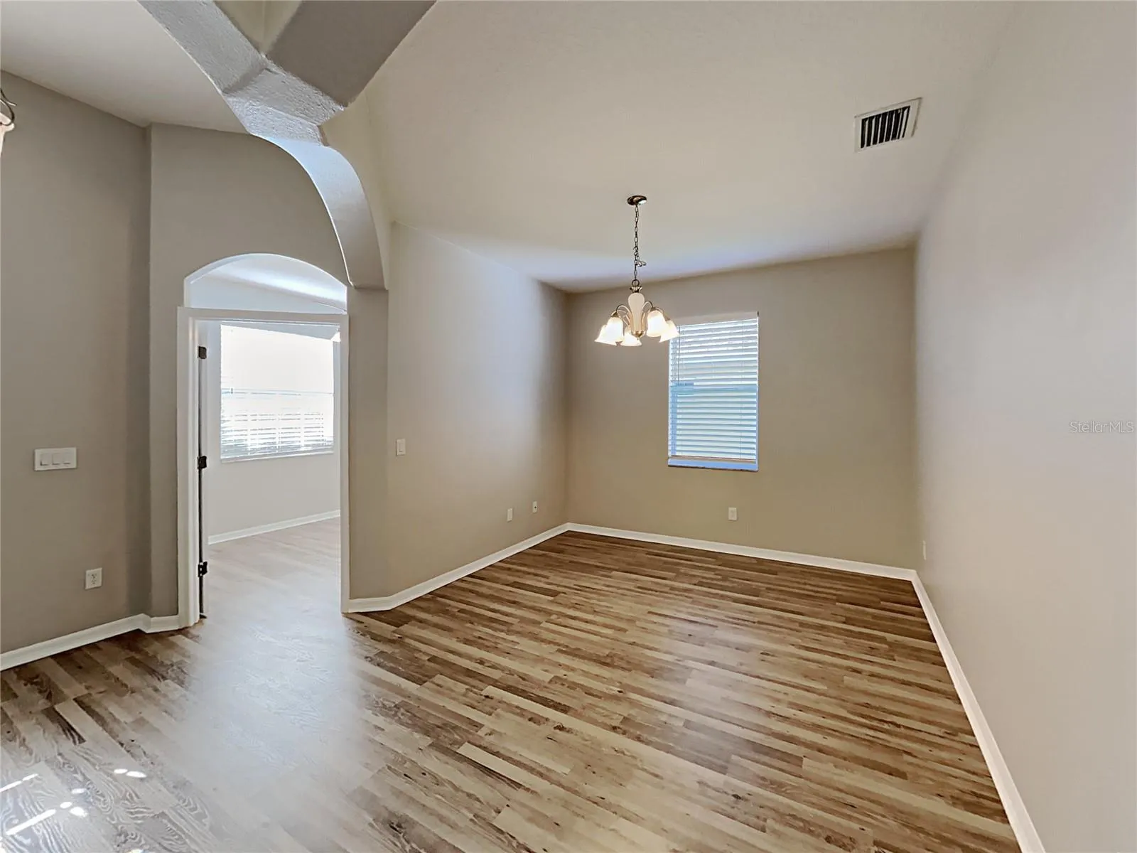 4020 LANGDRUM DR, photo 3