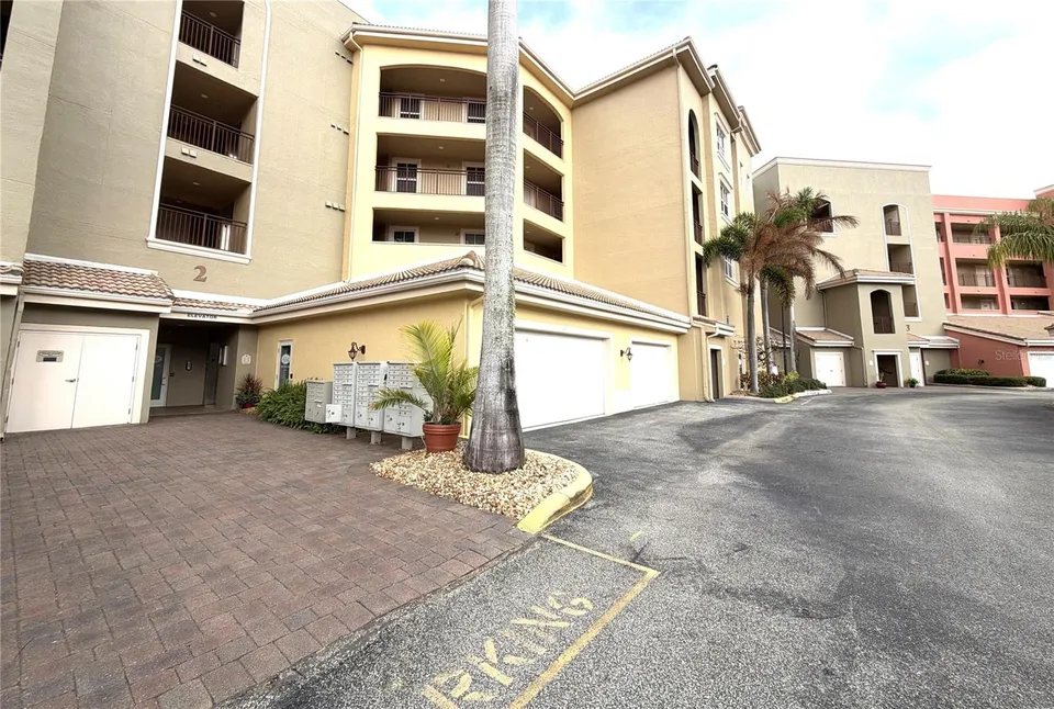 424 LUNA BELLA LN #416C, photo 3