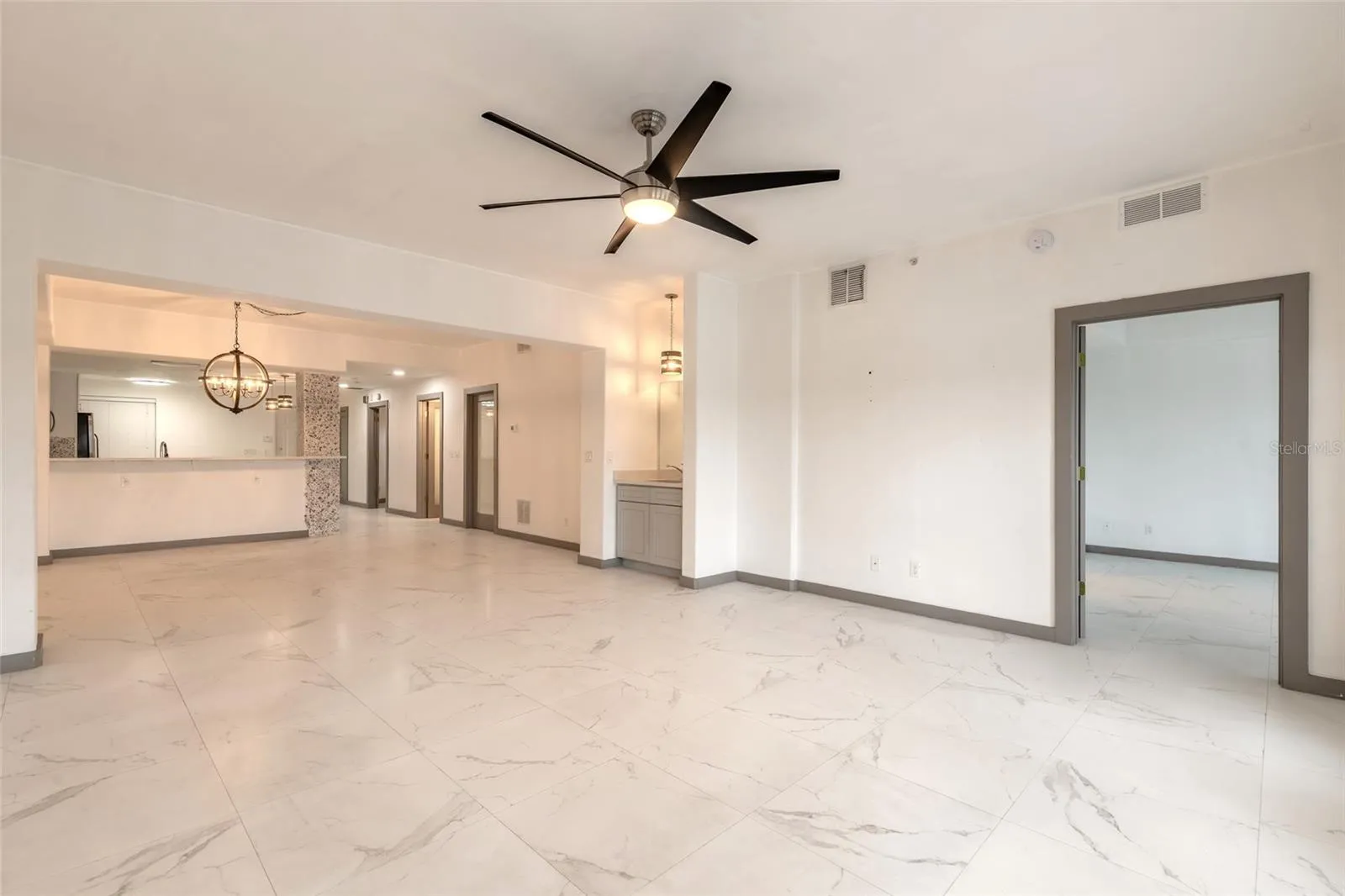 424 LUNA BELLA LN #416C, photo 13