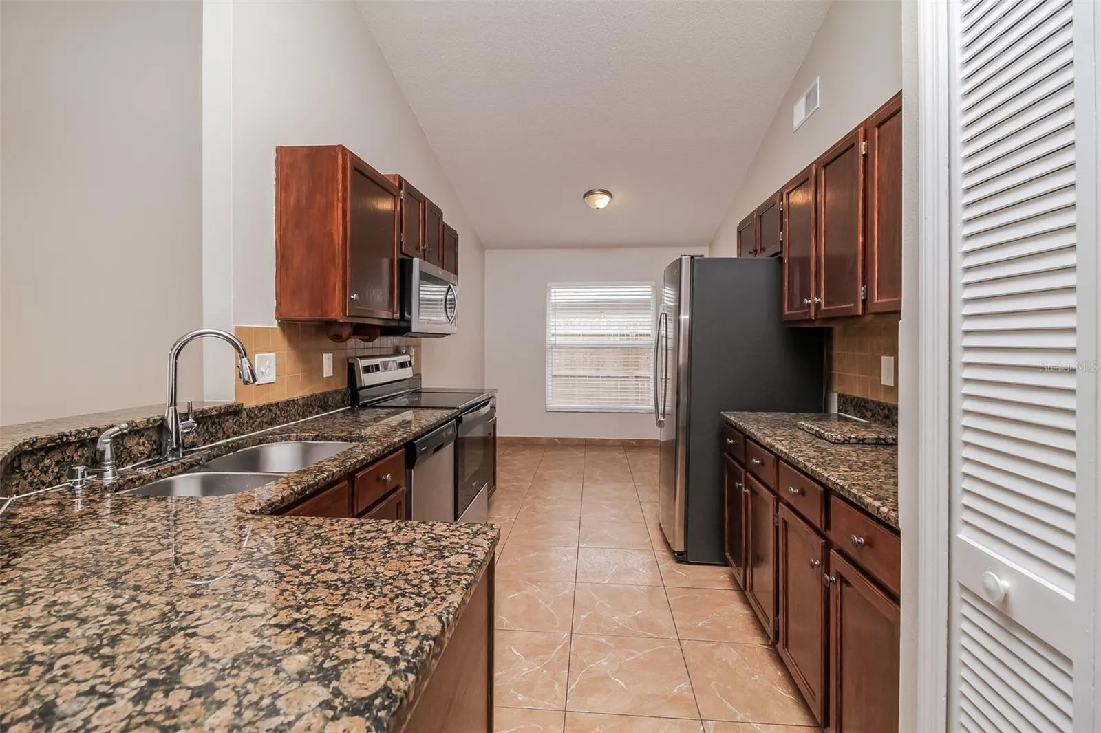 120 LAKEBREEZE CIR, photo 5