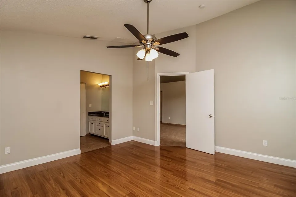 120 LAKEBREEZE CIR, photo 7