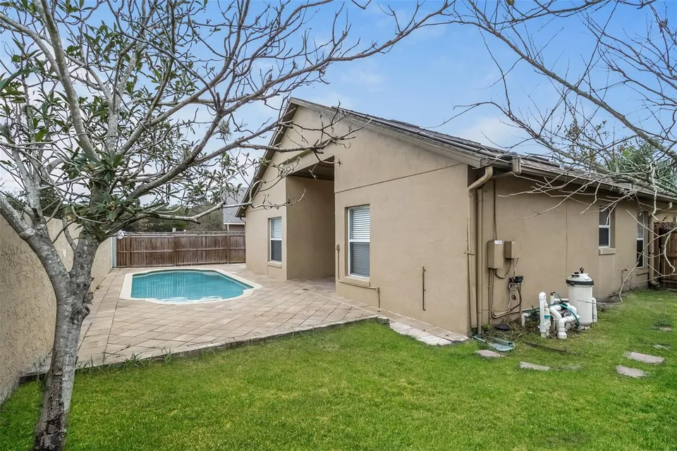 120 LAKEBREEZE CIR, photo 14