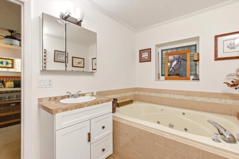 4910 E LAKE DR, photo 31