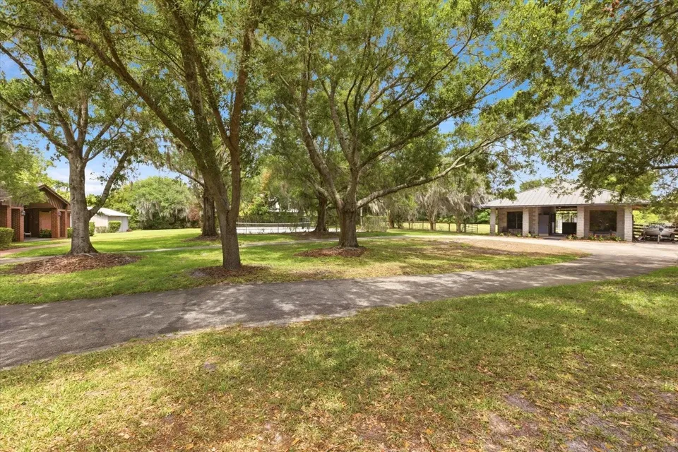 4910 E LAKE DR, photo 36