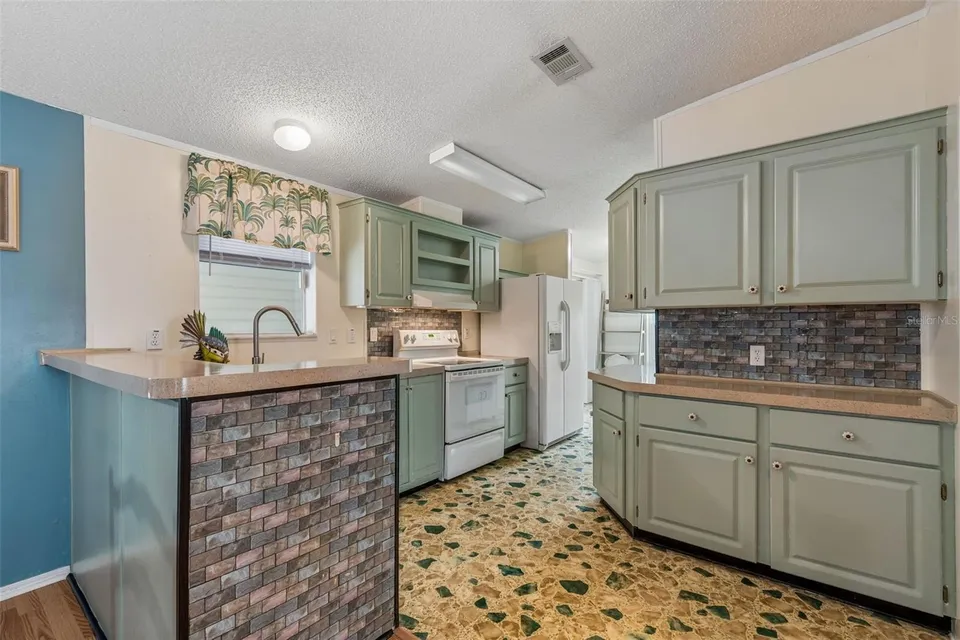 37644 PINATA AVE, photo 24