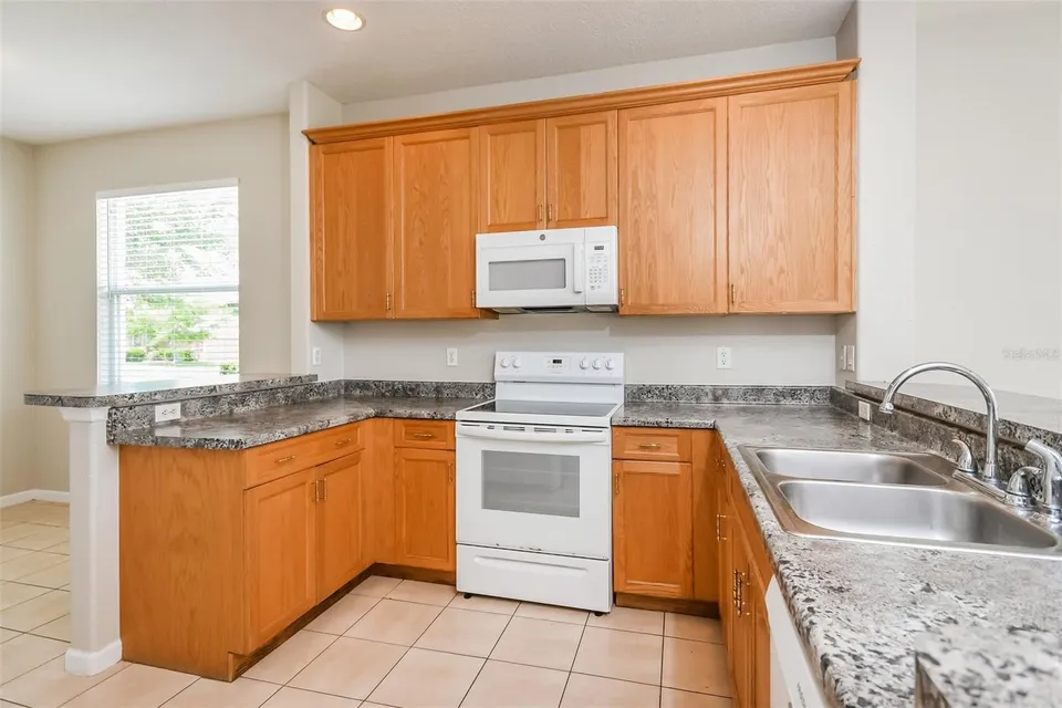 2925 WILLOW CREEK LN, photo 7