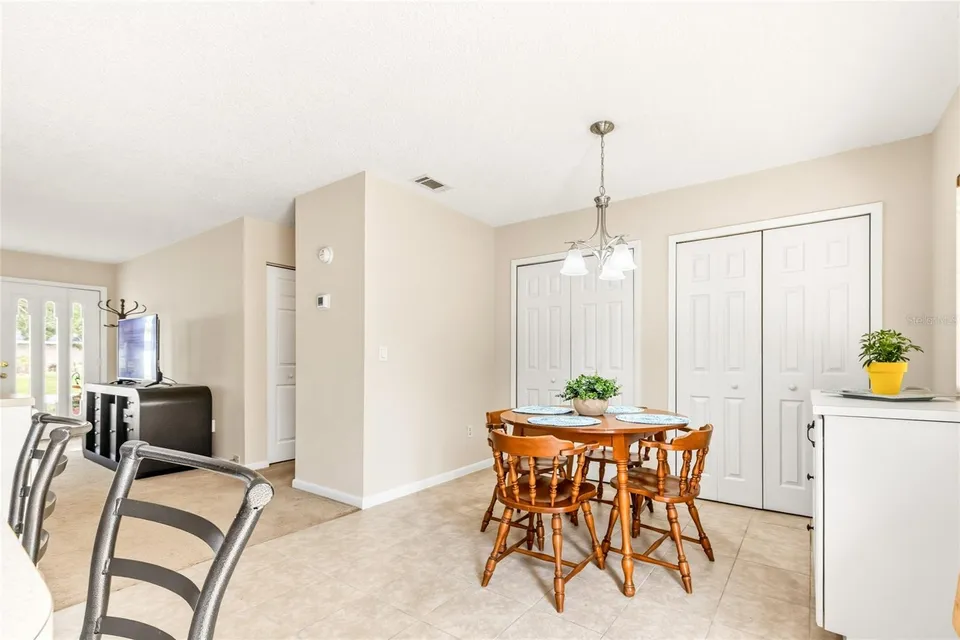 8 LLADD CT, photo 17