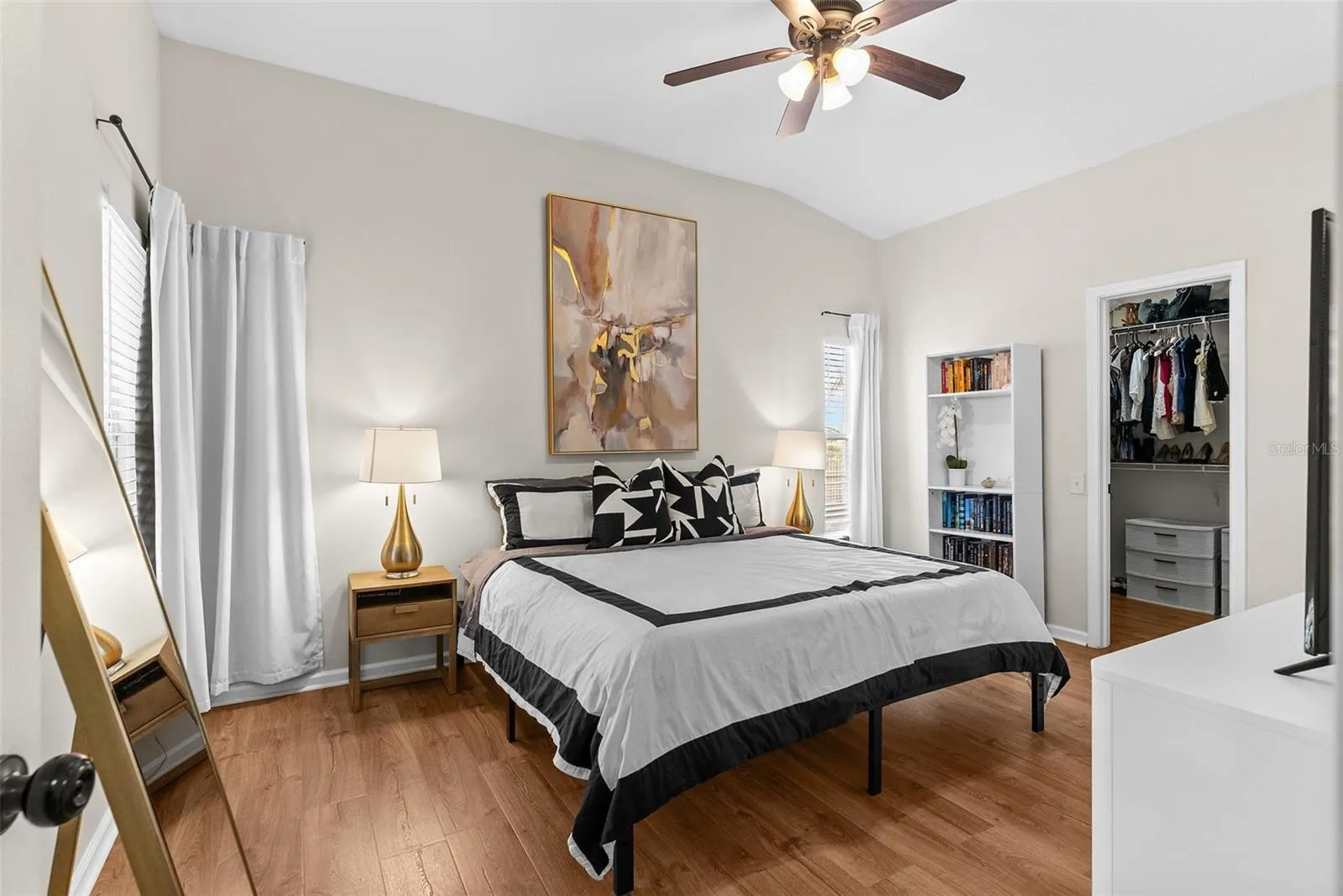 7619 CRESCENT PALM DR, photo 8