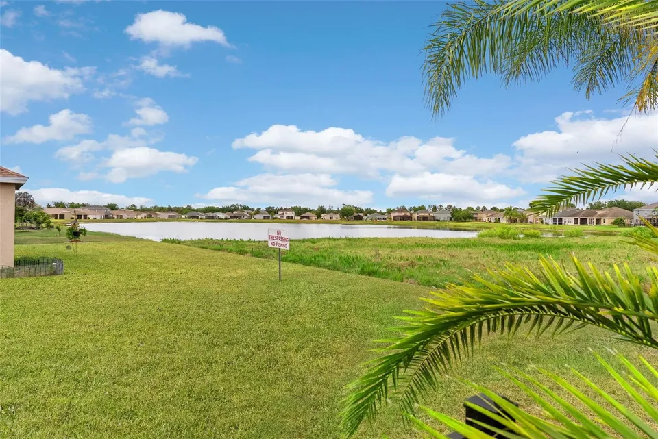 7619 CRESCENT PALM DR, photo 18