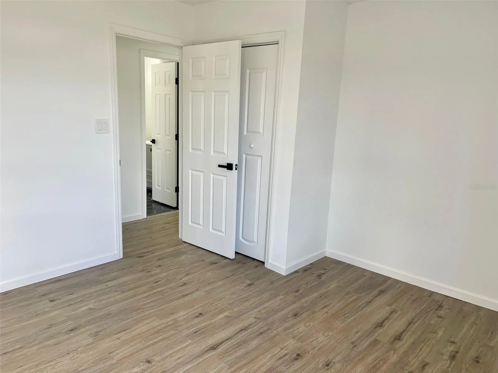 13556 ROMFORD AVE, photo 21
