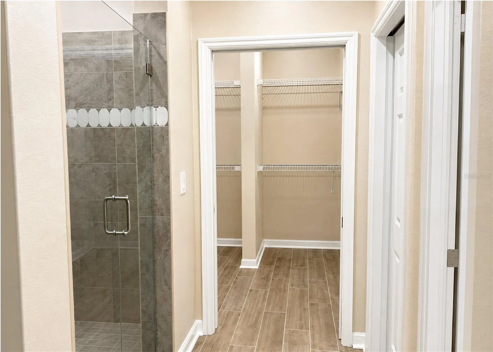 411 SHANNON ESTATES CT, photo 10