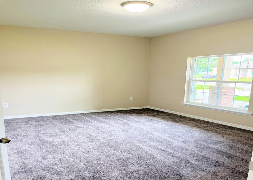 411 SHANNON ESTATES CT, photo 12