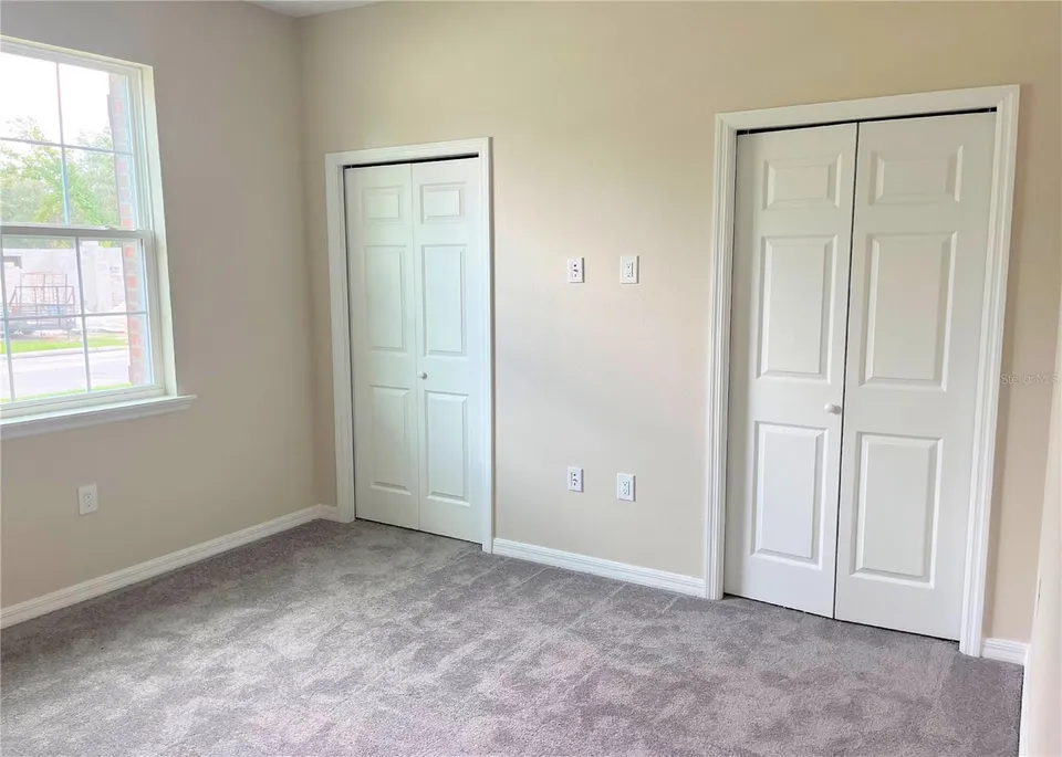 411 SHANNON ESTATES CT, photo 13