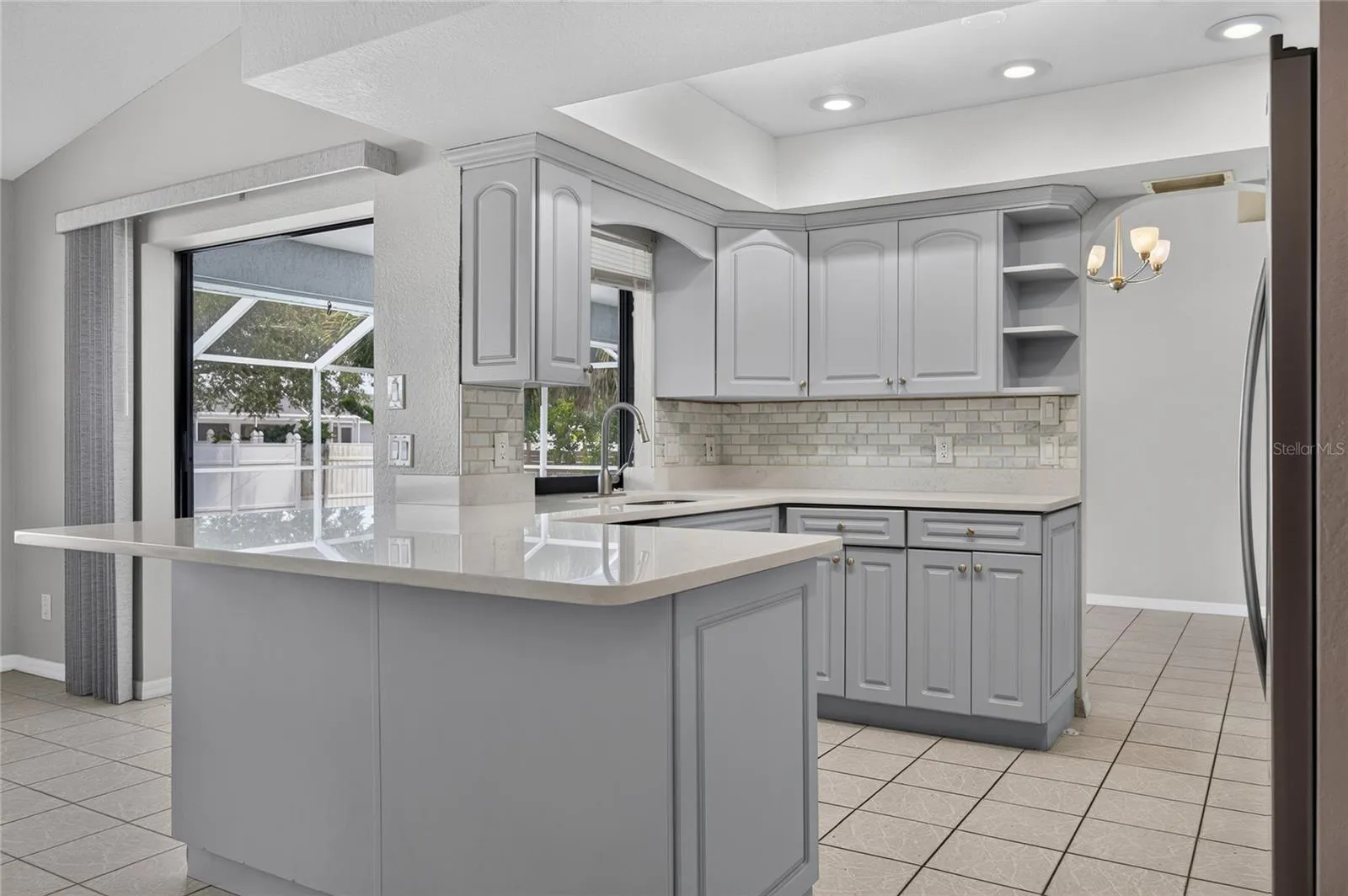 881 RIVIERA LN NW, photo 10