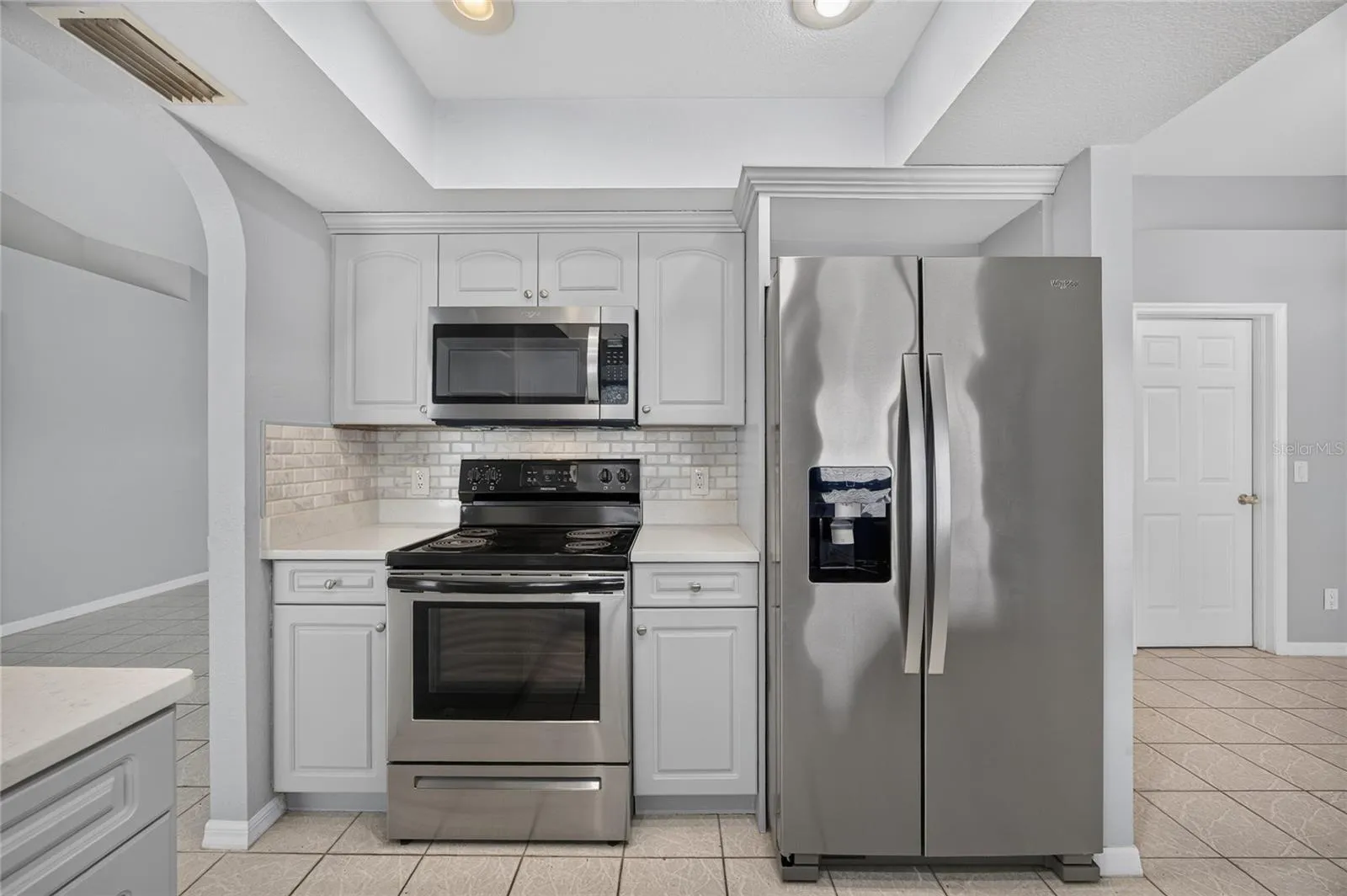 881 RIVIERA LN NW, photo 12
