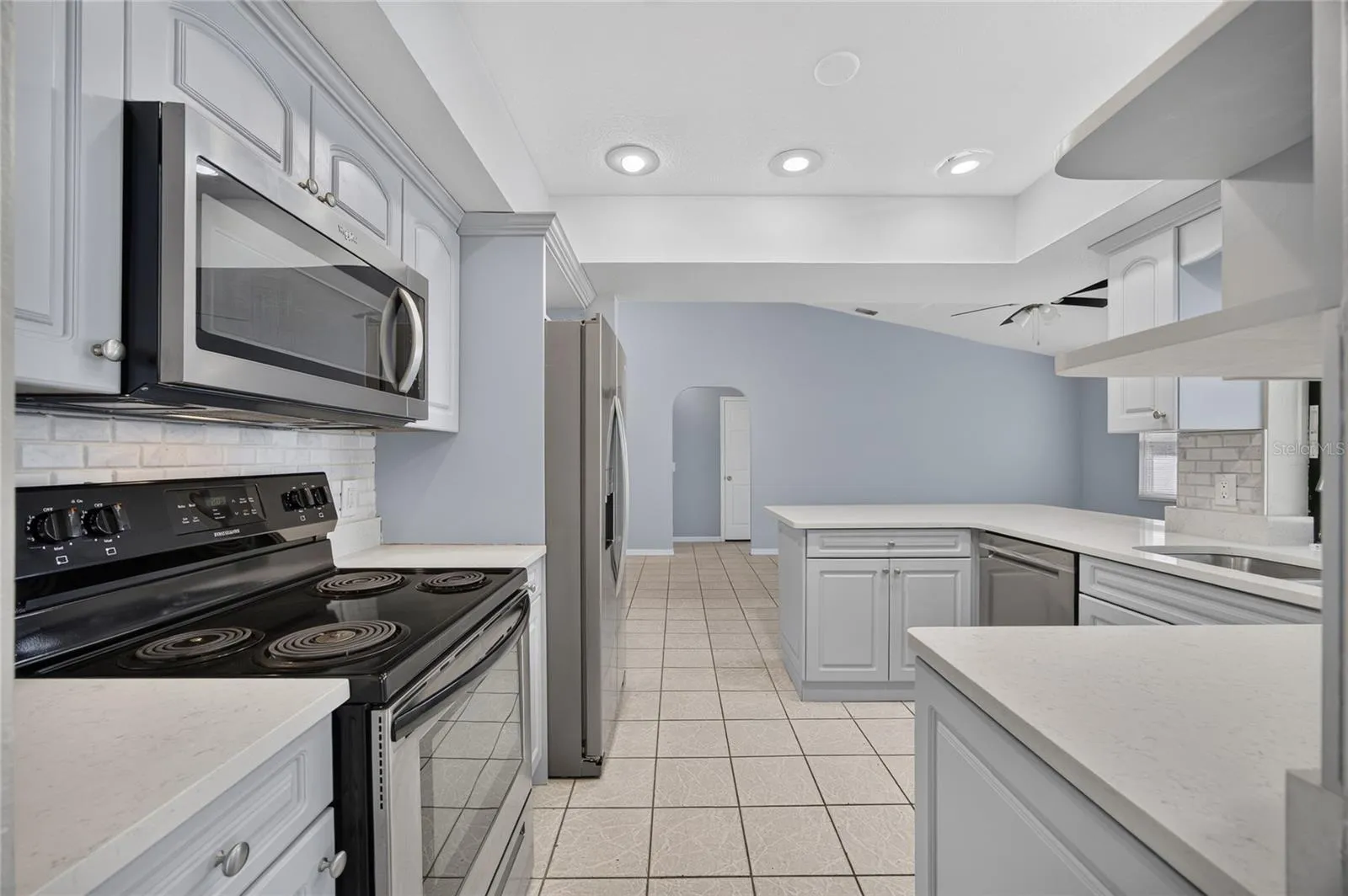 881 RIVIERA LN NW, photo 15