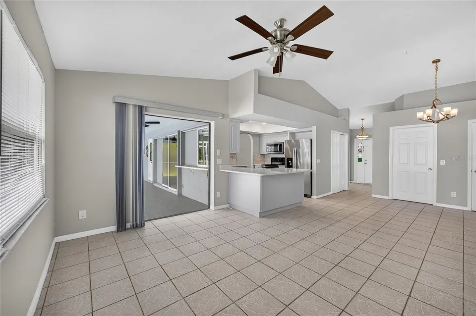 881 RIVIERA LN NW, photo 18