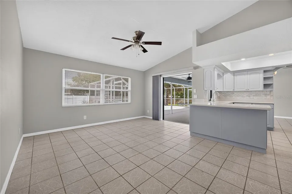 881 RIVIERA LN NW, photo 19