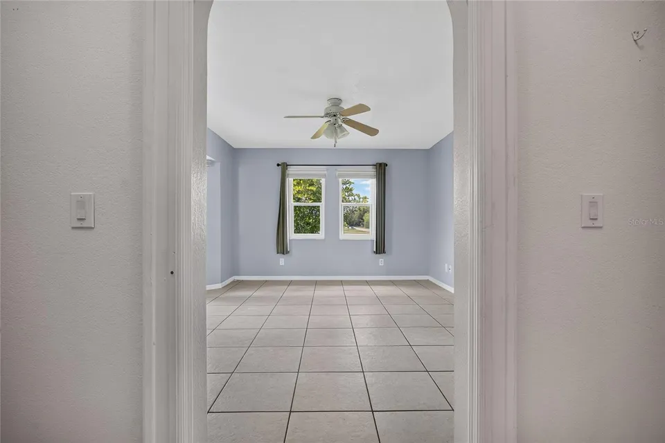 881 RIVIERA LN NW, photo 26