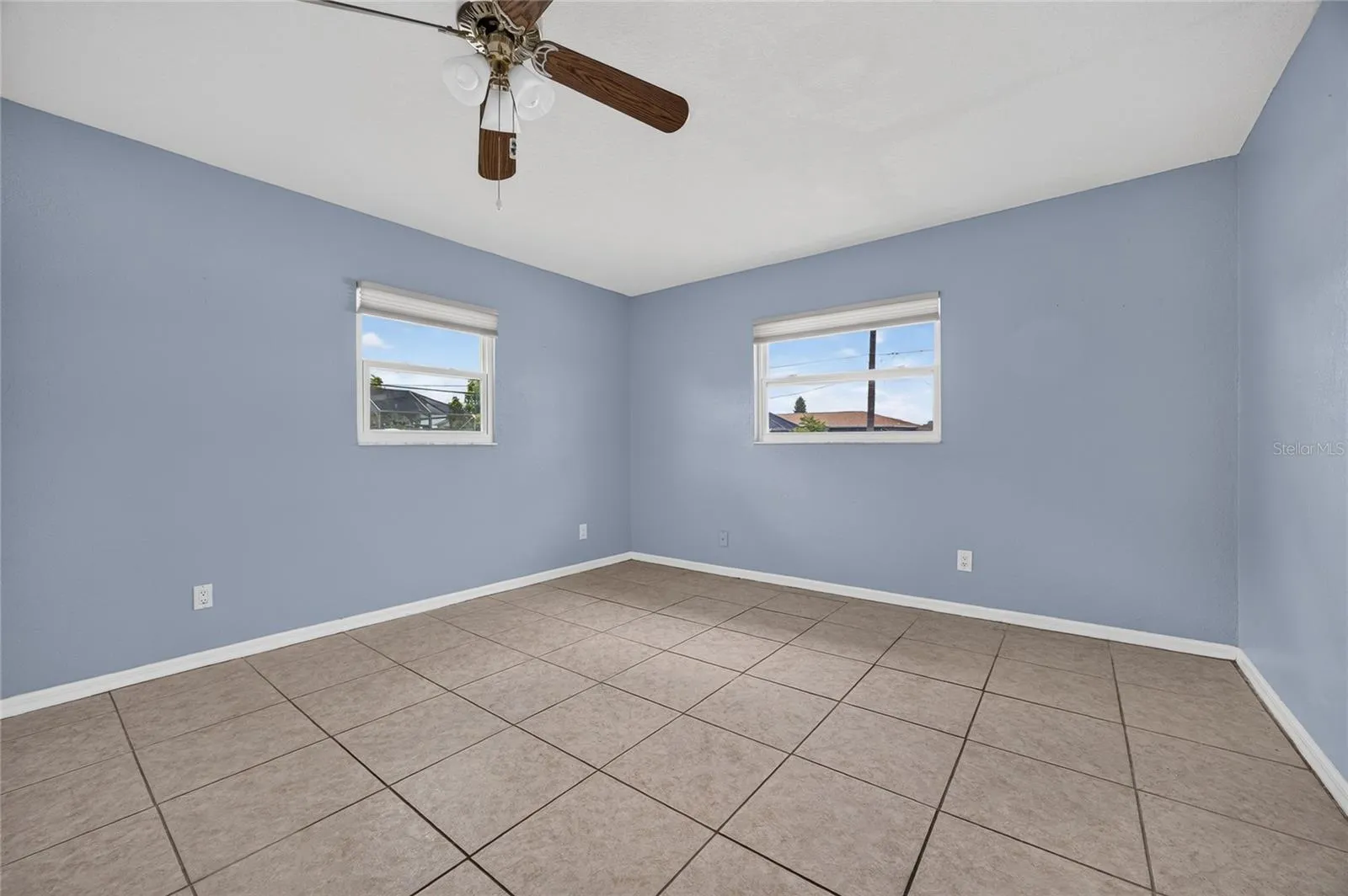 881 RIVIERA LN NW, photo 27