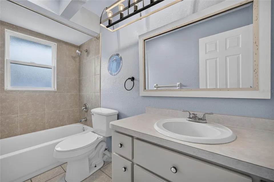 881 RIVIERA LN NW, photo 29