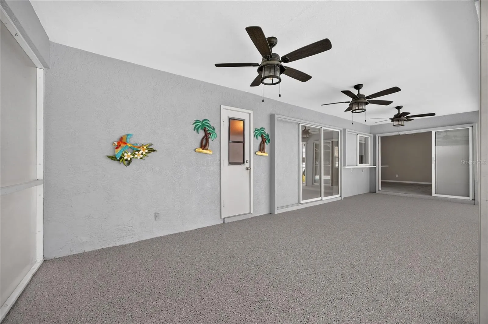 881 RIVIERA LN NW, photo 33