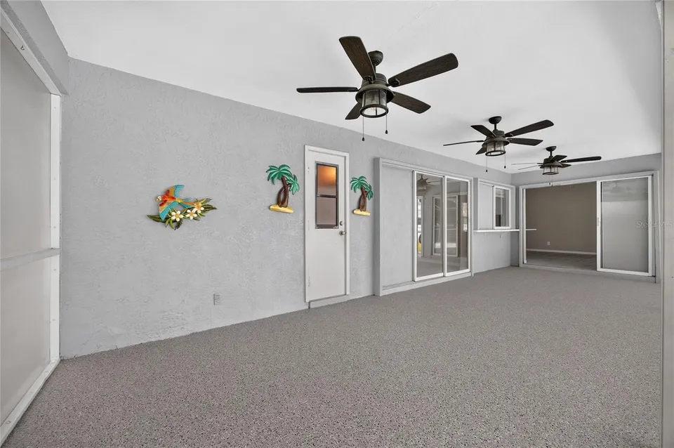 881 RIVIERA LN NW, photo 33