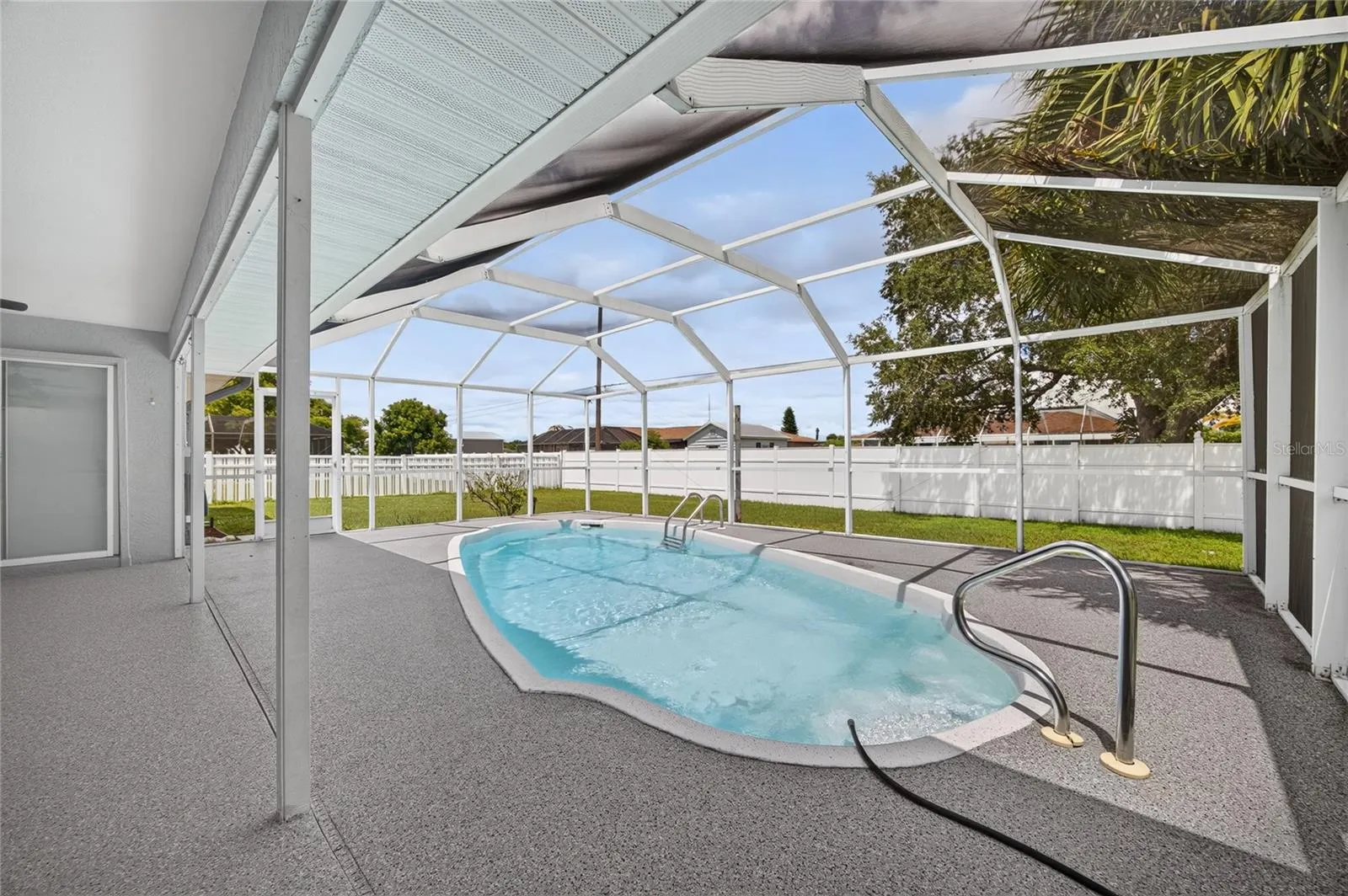 881 RIVIERA LN NW, photo 37