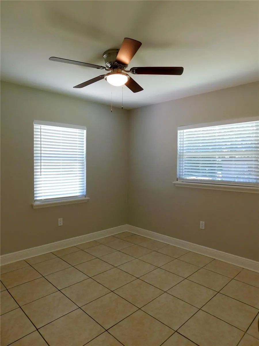921 NE 13TH AVE, photo 24