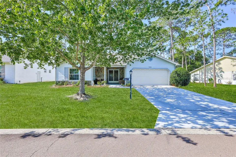 7088 CROWN OAKS DR, photo 1