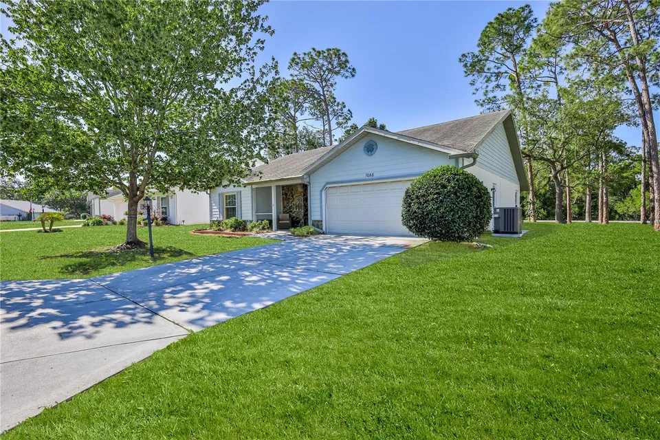 7088 CROWN OAKS DR, photo 4