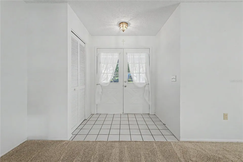 7088 CROWN OAKS DR, photo 6