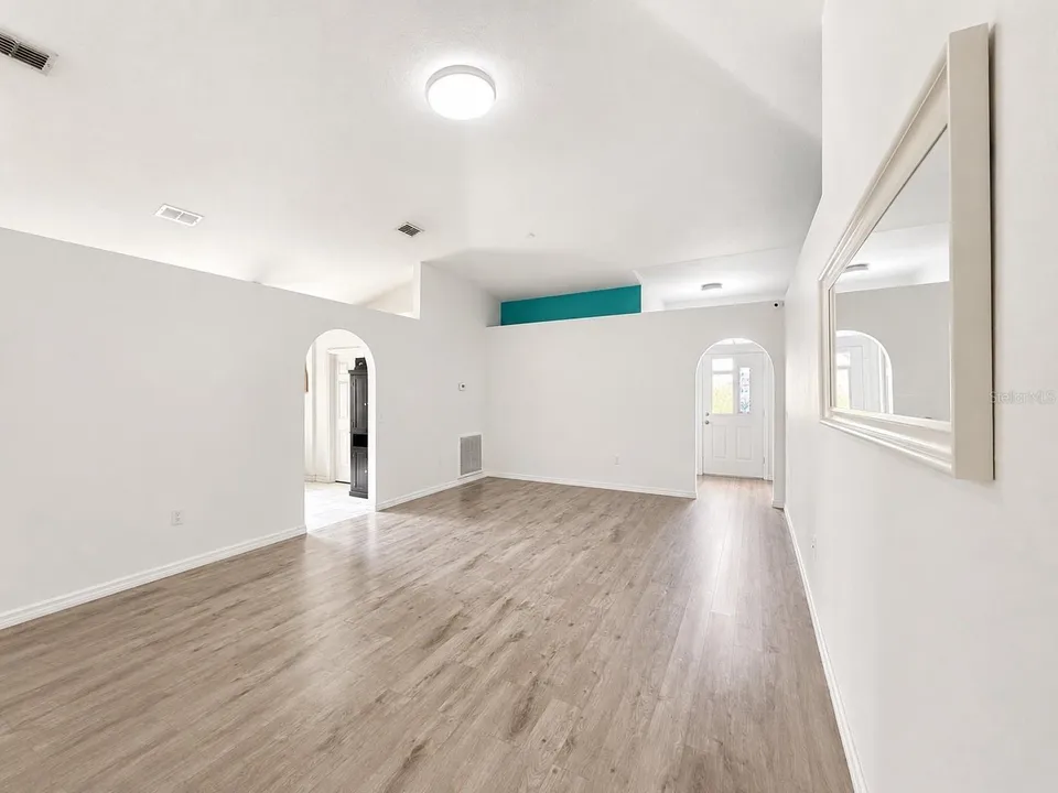 2221 PARIA LN, photo 9