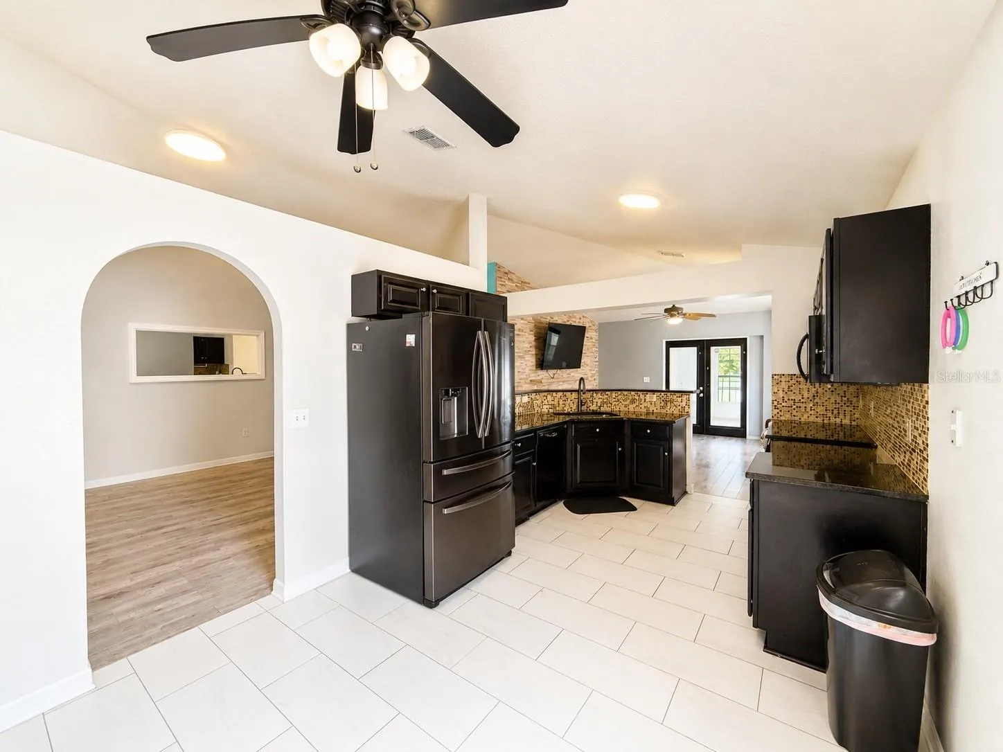 2221 PARIA LN, photo 13
