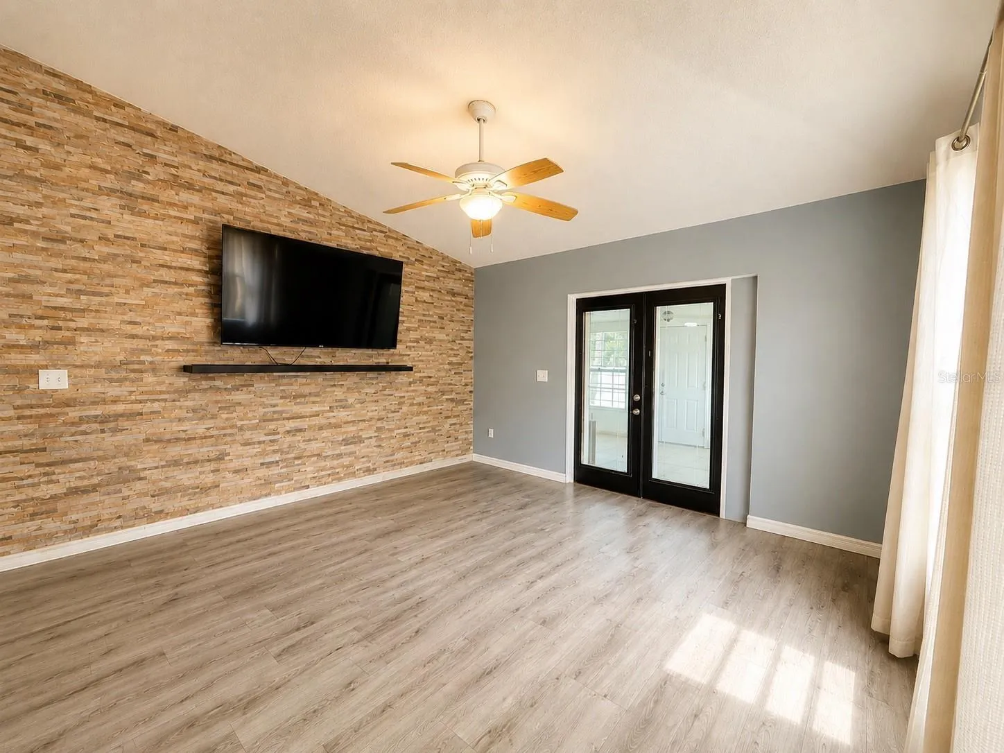 2221 PARIA LN, photo 16