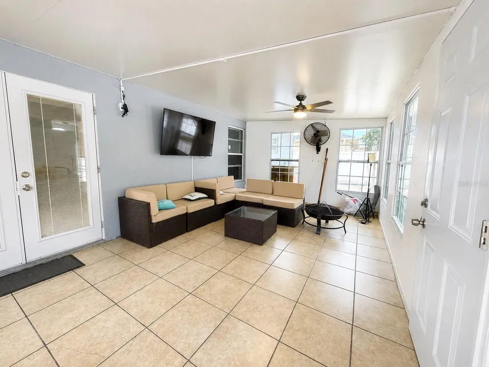 2221 PARIA LN, photo 24