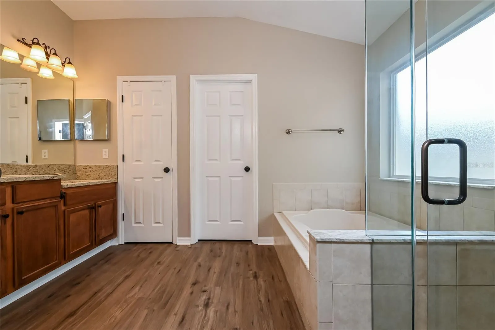 2221 MOUNTAIN MEADOW WAY, photo 5