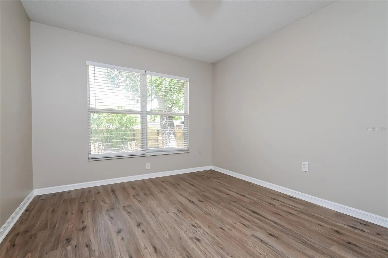 2221 MOUNTAIN MEADOW WAY, photo 6