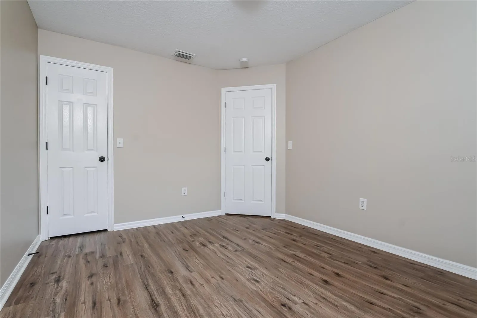 2221 MOUNTAIN MEADOW WAY, photo 7