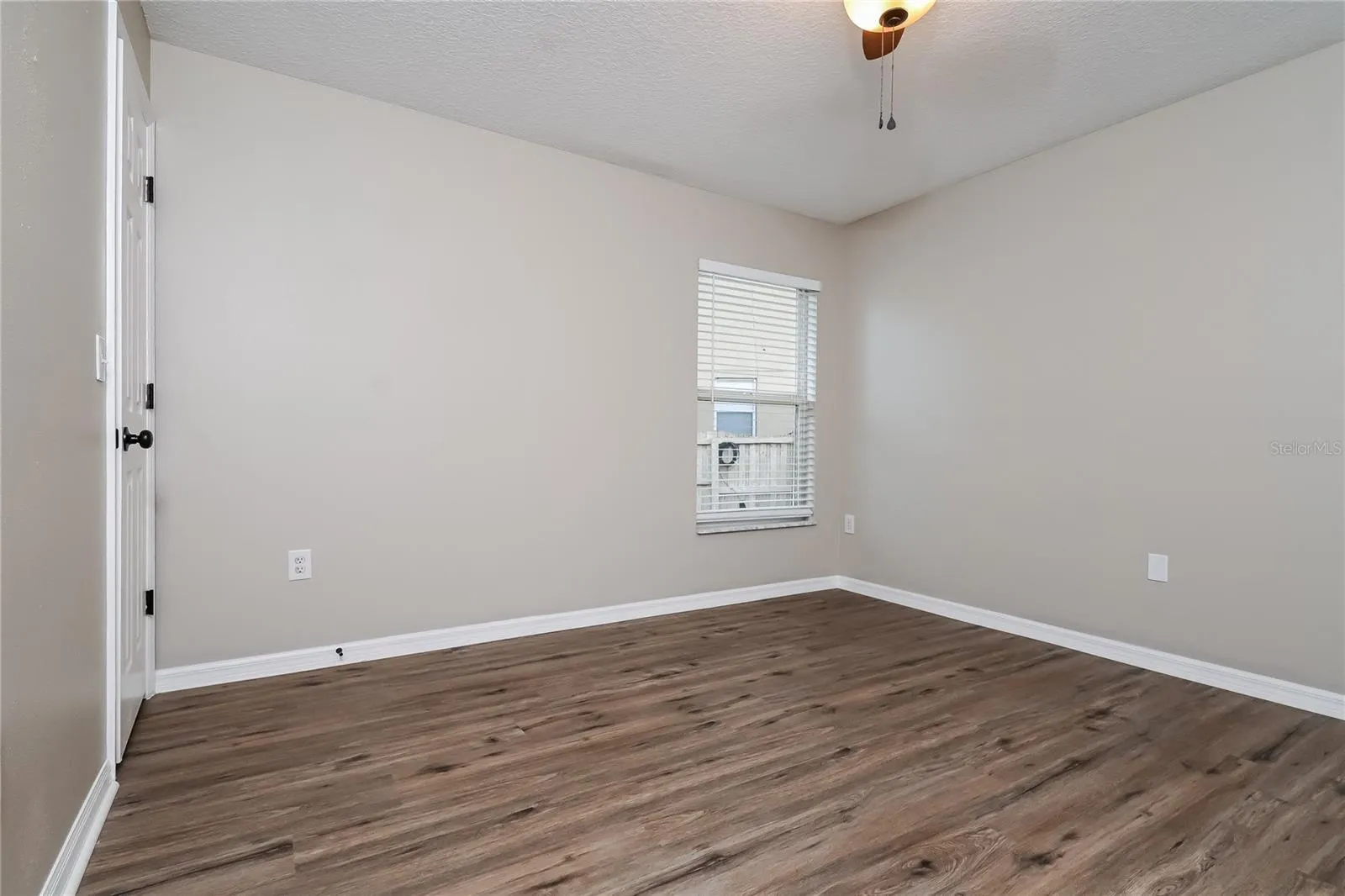 2221 MOUNTAIN MEADOW WAY, photo 8